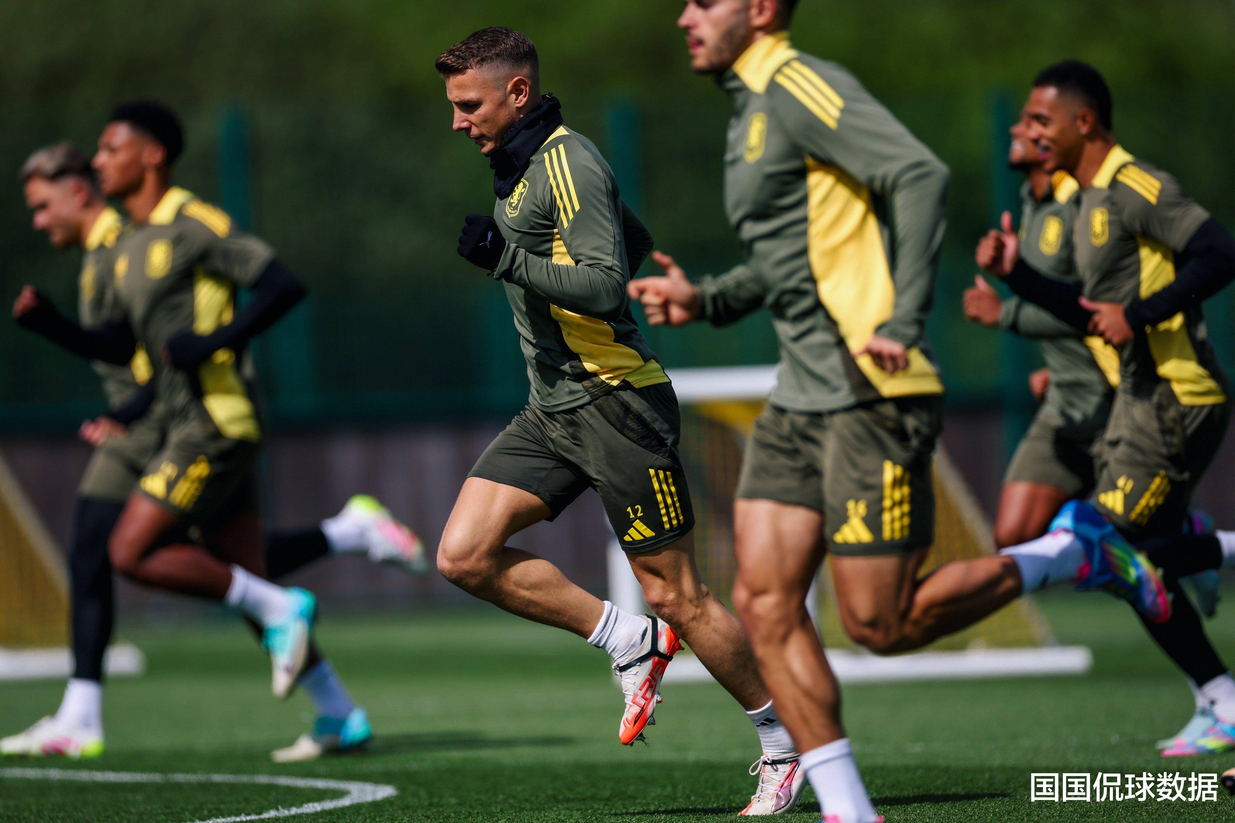 九游app下载-阿斯顿维拉迎欧冠关键赛，关键时刻单刀错失，管理层满意，阵容厚度经受考验的简单介绍