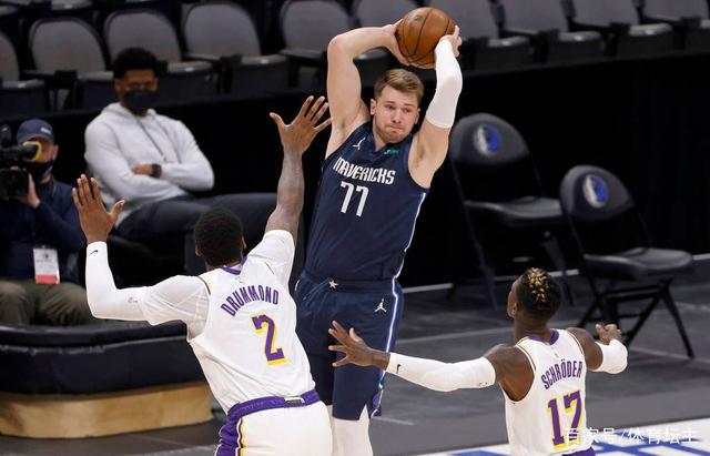 九游游戏平台-犹他爵士窗口期手感冰凉，志在NBA总决赛名次提升，引发热议，控场能力受关注